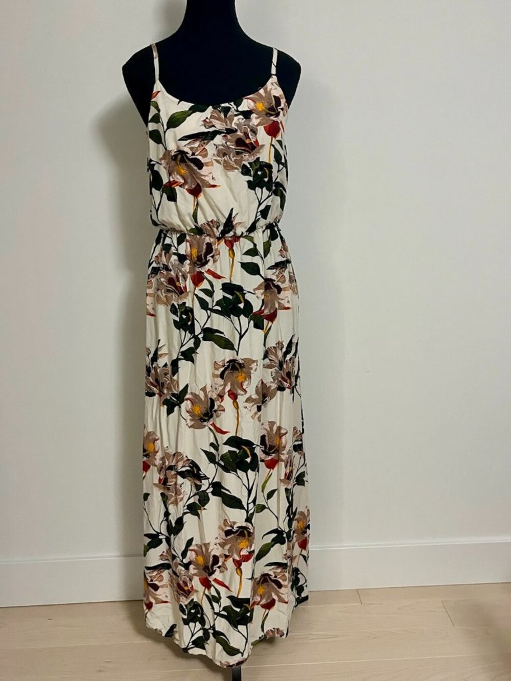#235 Only White with Flowers Sleeveless Dress